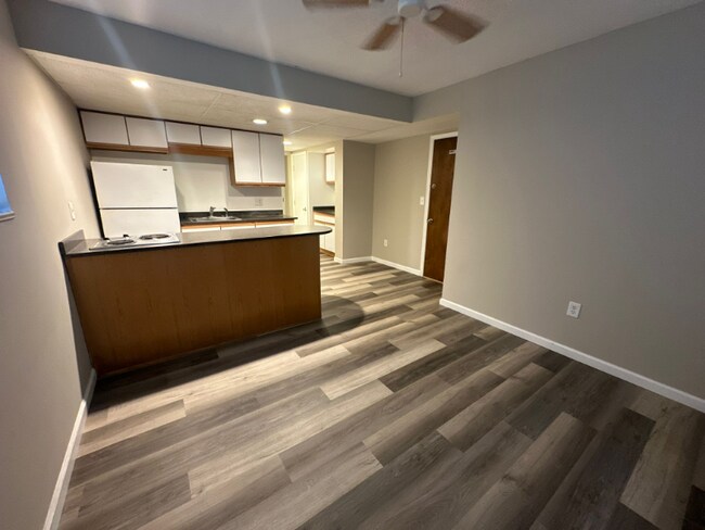 338 N Main St unit . 6, Munroe Falls, OH 44262 - photo 3