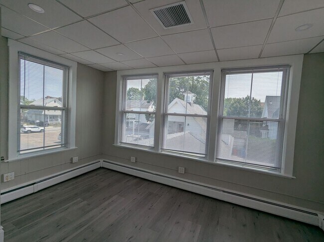 684 Park Ave, Cranston, RI 02910 - photo 7