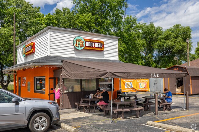 Madison locals frequent J and E Rootbeer for a great summertime meal.