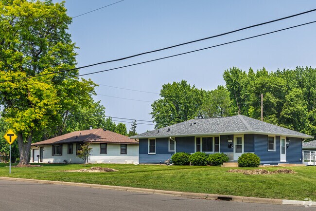 The average value of a home in Hartkopf is half of the national average.