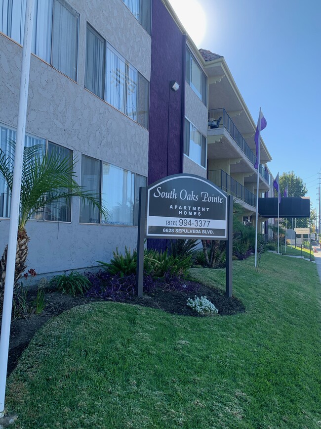 6628 N Sepulveda Blvd, Van Nuys, CA 91411