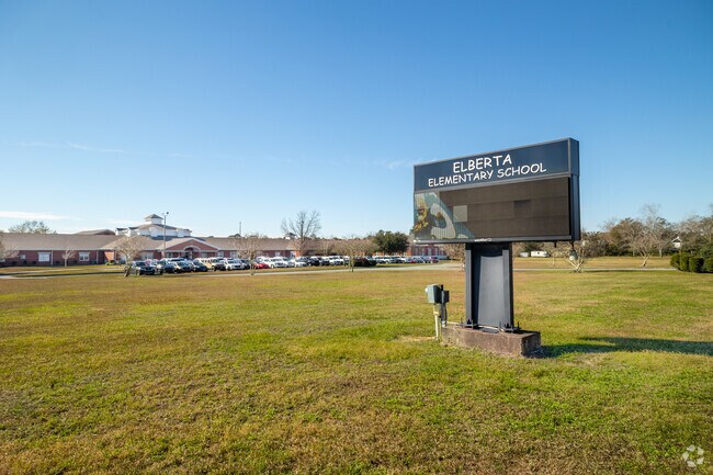 Elberta Elementary school has around 884  students in Pre-K through 6th grade