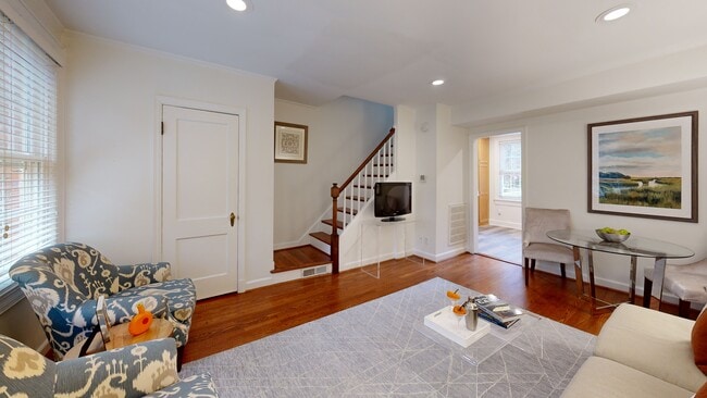 1415 S Edgewood St unit 463, Arlington, VA 22204 - photo 2