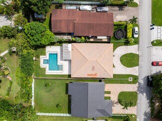 6911 SW 83rd Ct, Miami, FL 33143