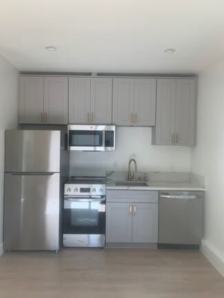 4822 Aqueduct Ave, Encino, CA 91436