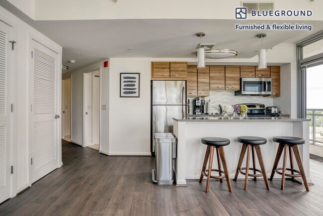 8421 Broad St unit FL9-ID814, McLean, VA 22102 - photo 6