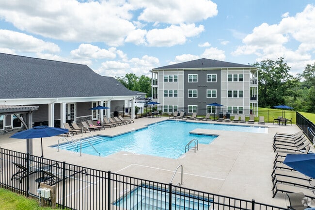 The Pointe at Camellia Commons - Pool