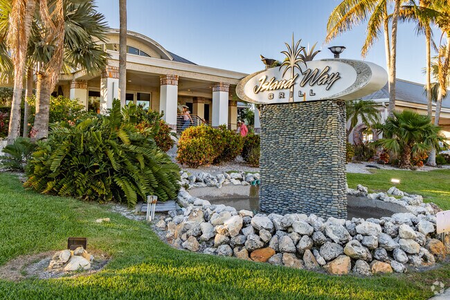 In Island Estates the Island Way Grill is a long established waterside fine dining restaurant.