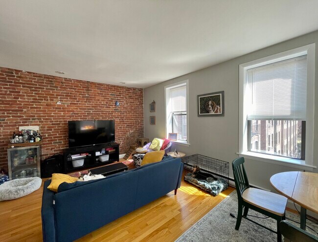 96 Saint Botolph St unit 2, Boston, MA 02116 - photo 2