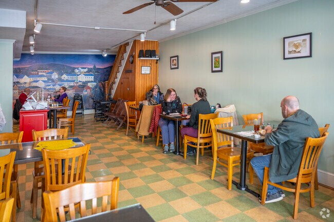 The Pampered Palate Cafe in Staunton is a little sandwich shop located on East Beverly St.