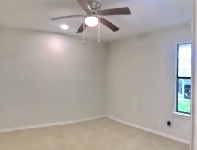 3307 Magdalena St unit 8, Mission, TX 78573 - photo 4