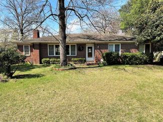 849 Prosperity Dr, Swainsboro, GA 30401
