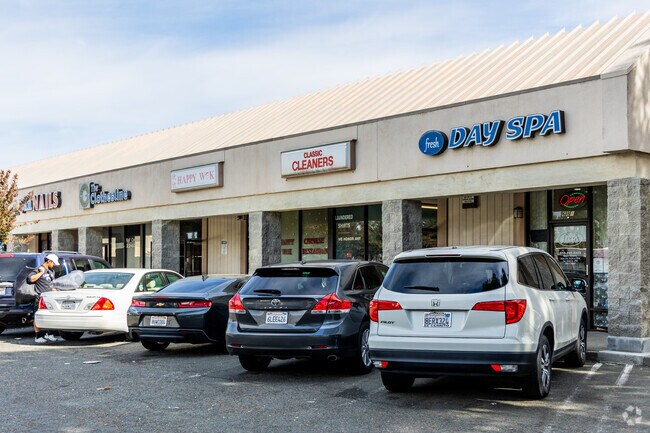 Rodeo's downtown is filled with a variety of stores and restaurants.