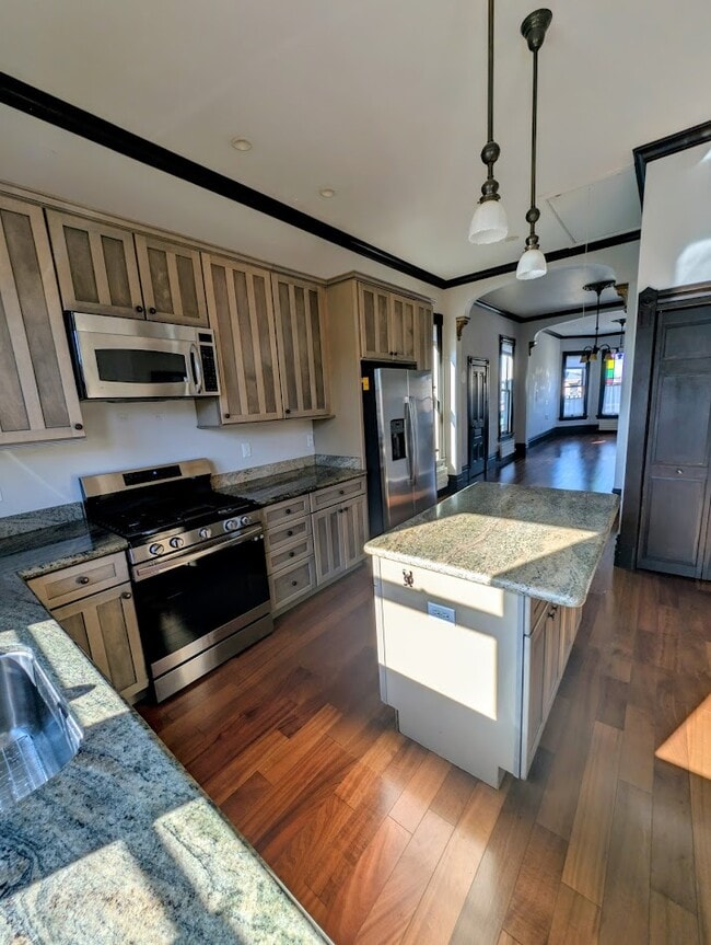 1418 67th St, Berkeley, CA 94702