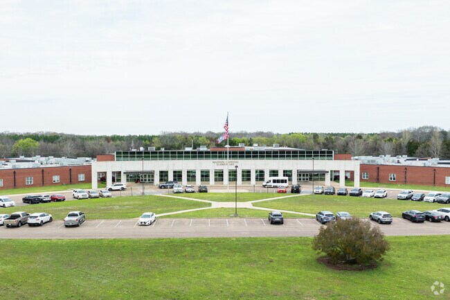 Madison Crossing Elementary in Canton has 697 Students.