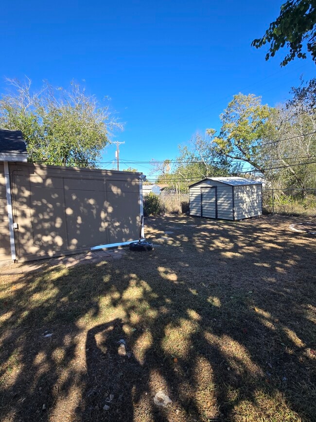 2502 Riggan St, Corpus Christi, TX 78404 - photo 4