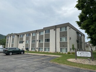 1515 W 5th St, Winona, MN 55987