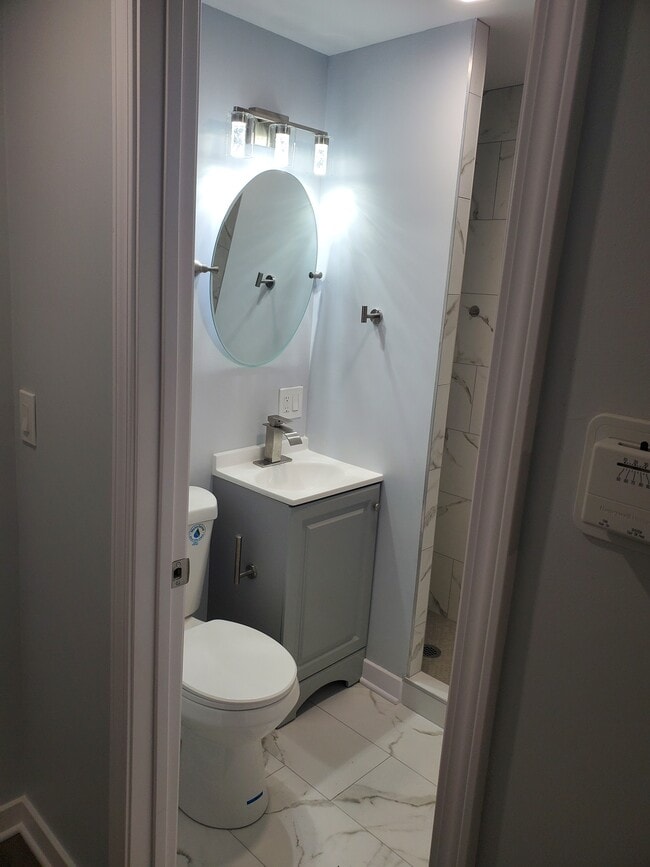 3118 N Central Park Ave unit 2R, Chicago, IL 60618 - photo 2