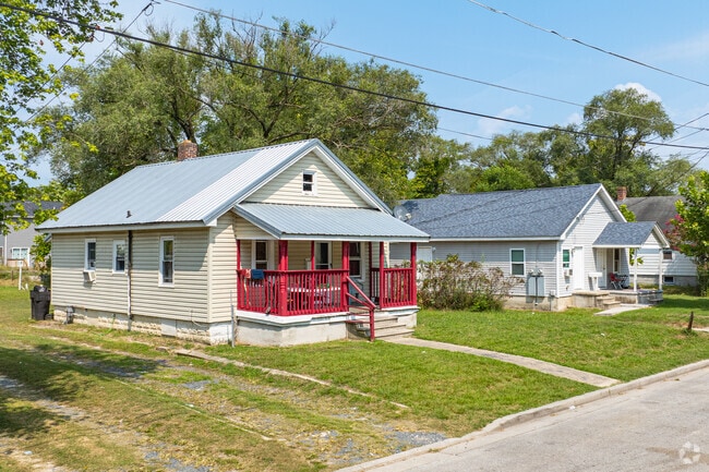 Bungalows fill the residential streets of Westside.