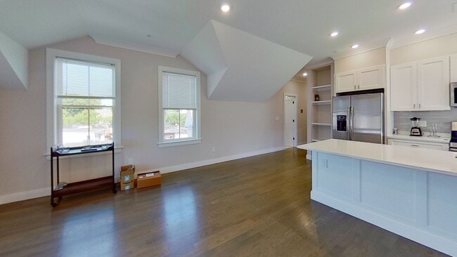 77 Linden St unit 4, Allston, MA 02134 - photo 5