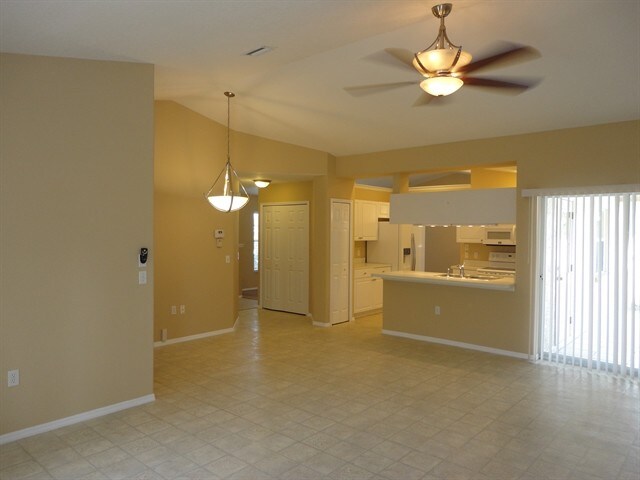 3118 37th Terrace E, Bradenton, FL 34208 - photo 4
