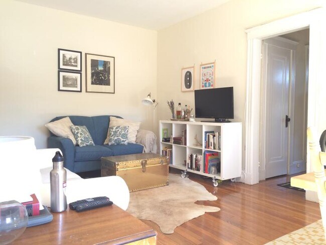 24 Langdon St unit 10, Cambridge, MA 02138 - photo 3