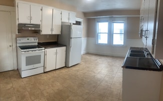 2 N Main St Unit 1L, Webster, MA 01570