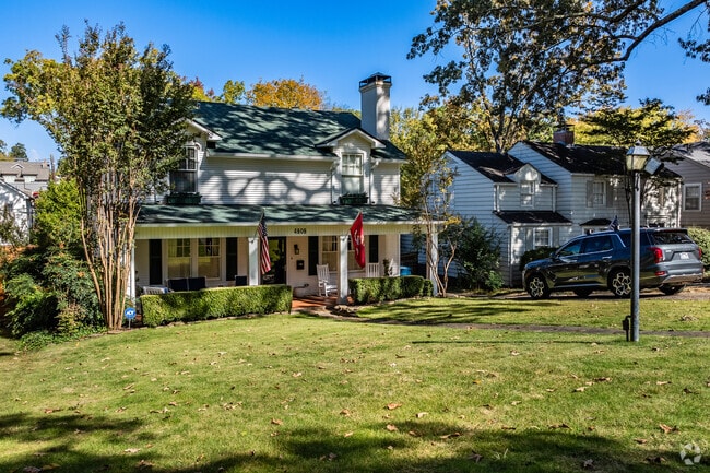 The Heights offers a variety of home styles for residents to choose from.