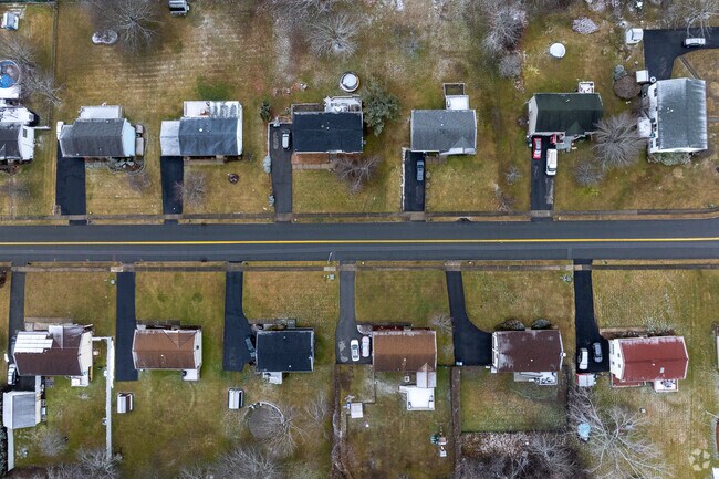 Ranch-style homes are popular in Scotchtown.