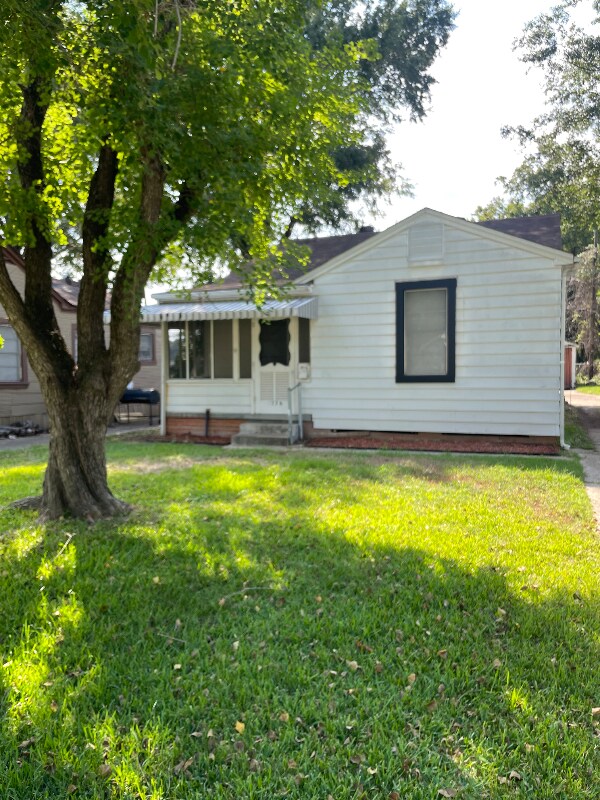 2735 Fulton St, Shreveport, LA 71109