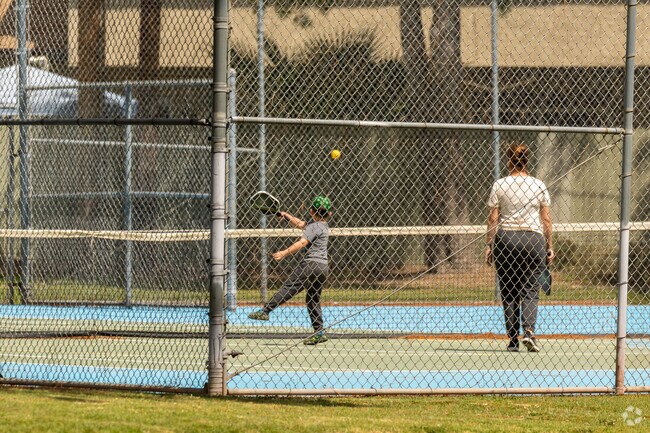 Machado Park, located in Lake Elsinore’s Lake View District, features tennis courts, a playground, shaded picnic areas, and open turf space, making it a favorite for family-friendly recreation.