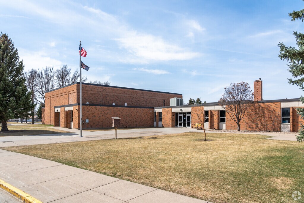 Dorothy Moses Elementary School is a diverse public elementary school in Bismarck.