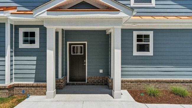 2028 Munro Ln, Chesapeake, VA 23322 - photo 2