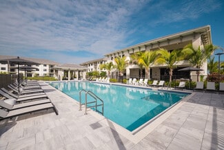 7301 Lake Bank Loop, Fort Myers, FL 33966