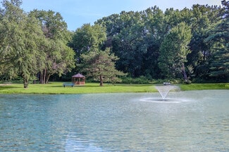 100 Foxwood Dr, Clifton Park, NY 12065