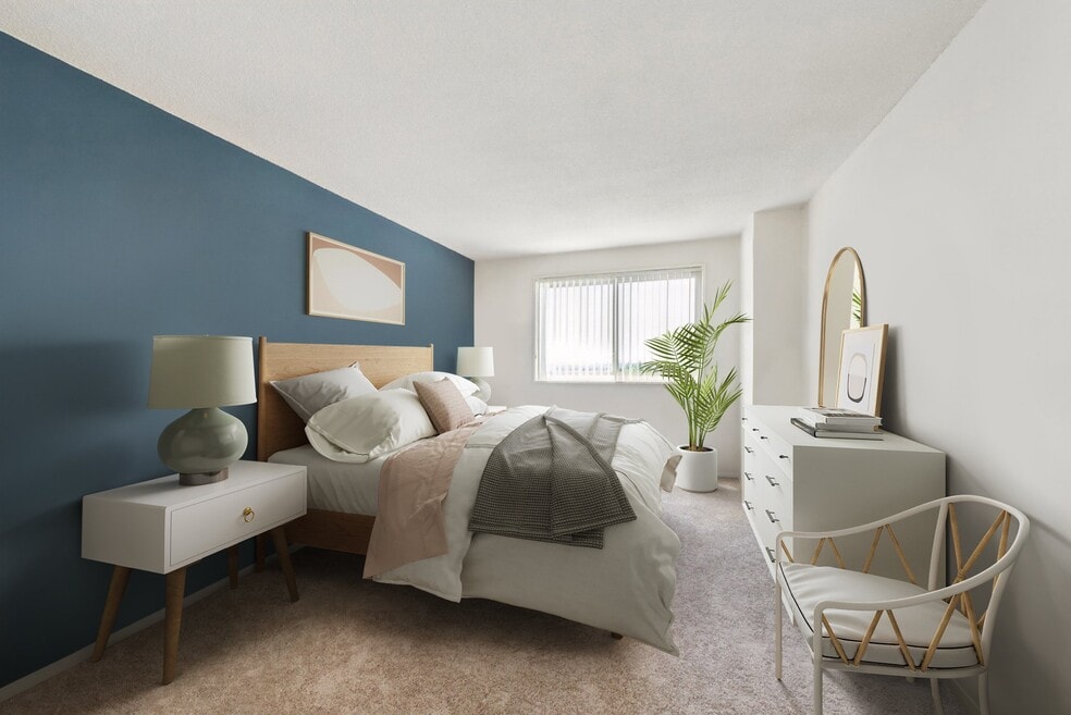 Chateau, Silver Spring, MD 20903 - photo 1