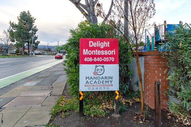 Mandarin Academy is a highly rated school in Cupertino.