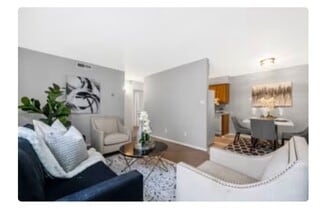 1918 S 9th St, Rogers, AR 72758