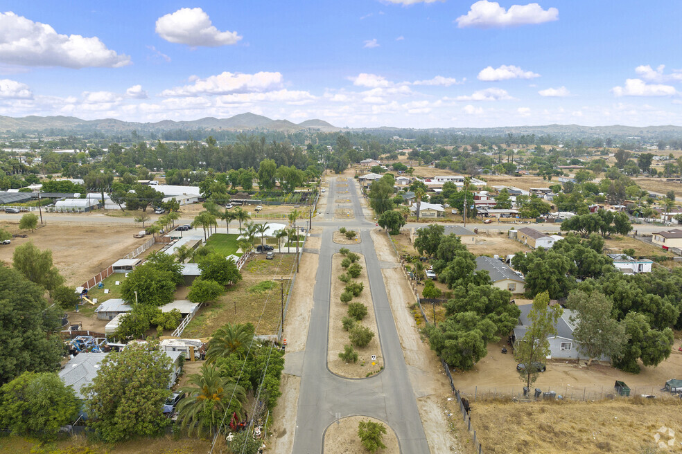 Neighborhood_Mountain_Glenact_112723_Final