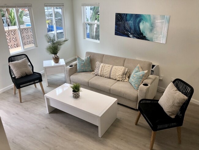 755 Windemere Ct, San Diego, CA 92109 - photo 3