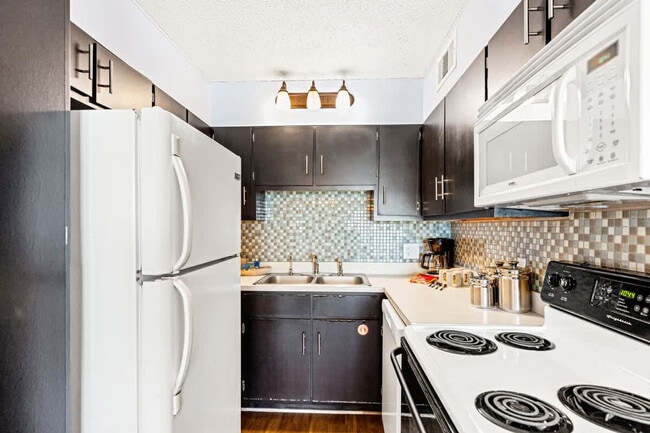 The Summit Beach Resort Condominium unit FL5-ID1354902P, Panama City Beach, FL 32408 - photo 4