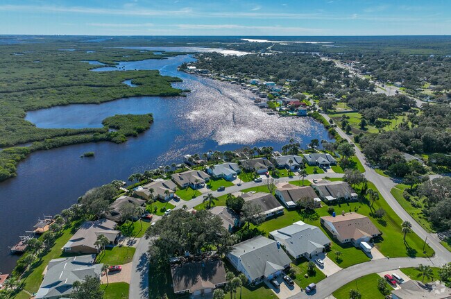 Harbor Point overlooks the Halifax River and Rose Bay.