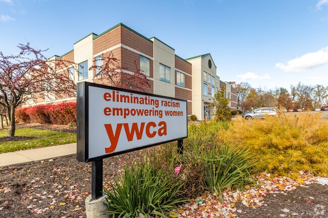 The YWCA in Homewood West empowers women.