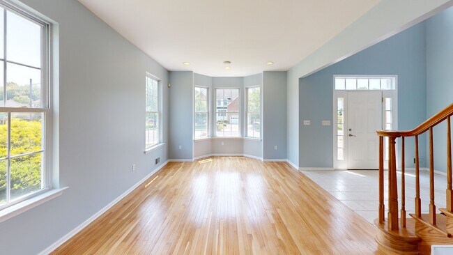 24 Chesapeake Rd, Monmouth Junction, NJ 08852 - photo 2