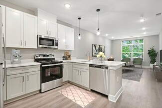 185 W Kelly St, Metuchen, NJ 08840