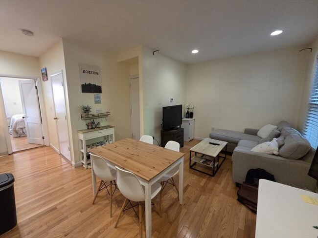26 Unity St unit 2, Boston, MA 02113 - photo 4