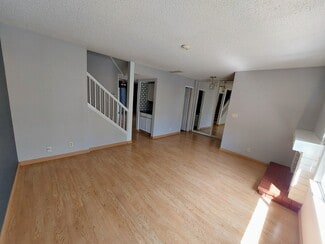 16 Moonbeam Dr, Mountain View, CA 94043