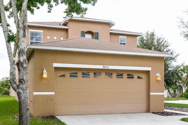 9432 Wellstone Dr, Land O Lakes, FL 34638 - photo 2