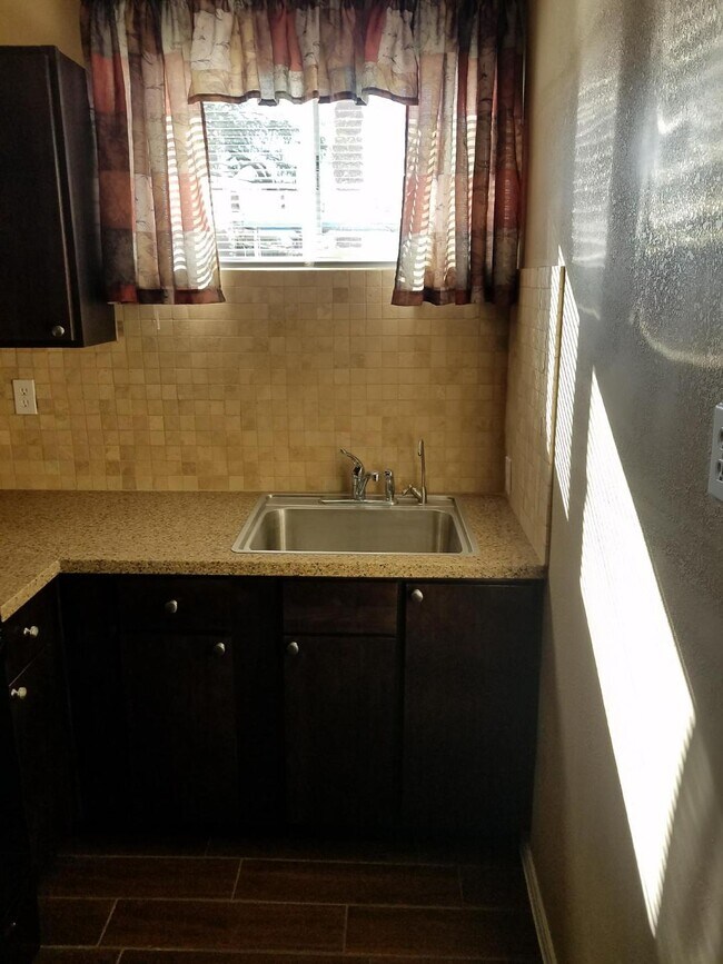 236 N Saguaro Dr unit 4, Apache Junction, AZ 85120 - photo 6