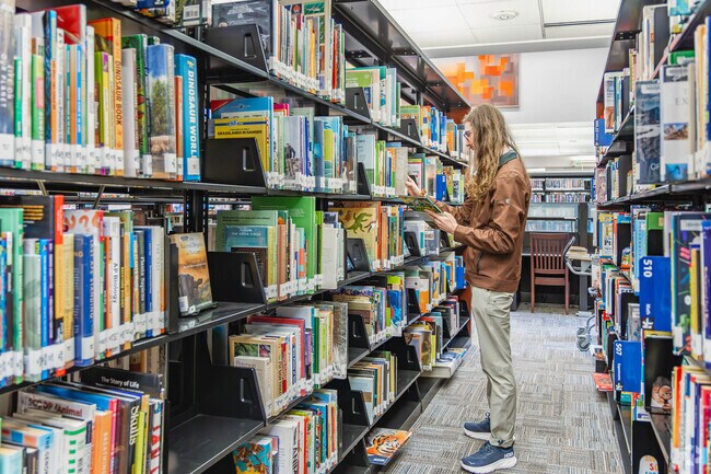 Shorewood residents have plenty of opportunities to read and learn at the Mercer Island Library.